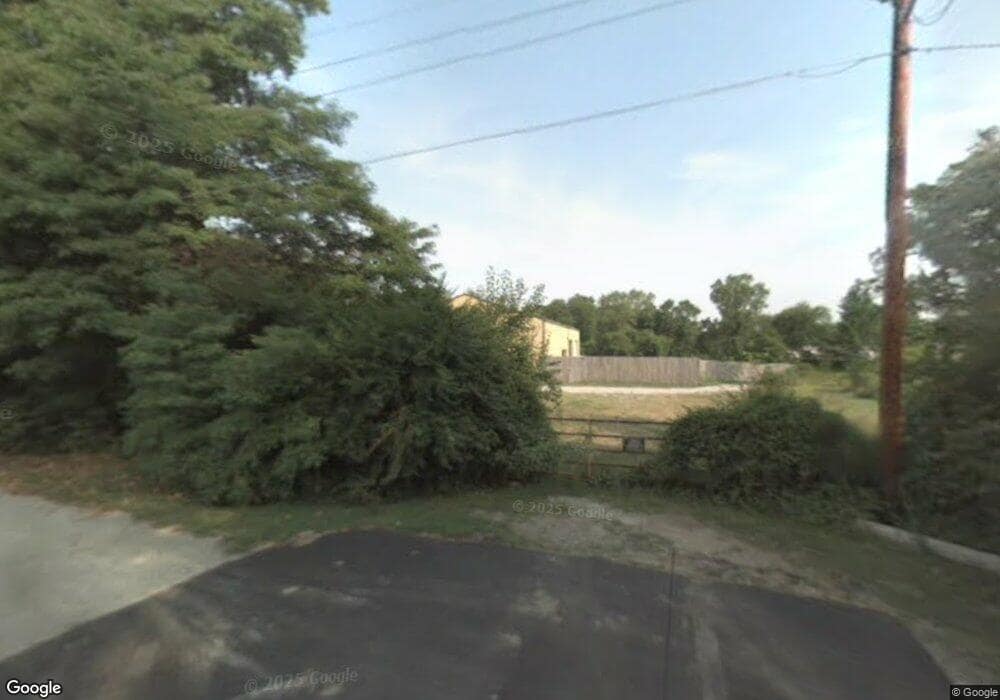 2109 Dutch Ln, Jeffersonville, IN 47130 - photo 1