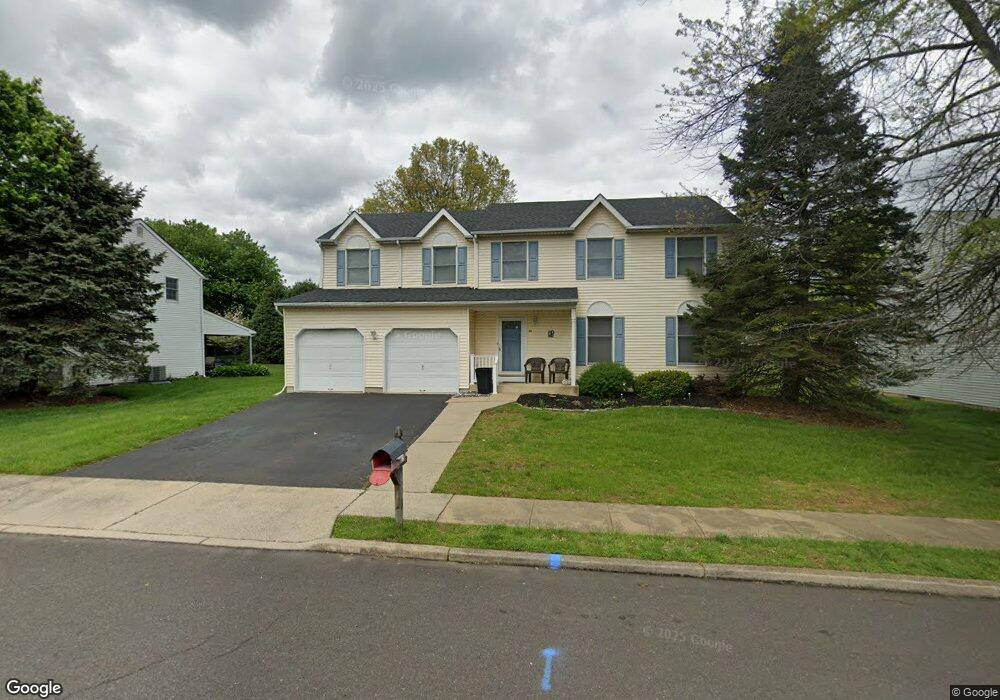 650 Highpointe Cir, Langhorne, PA 19047 - photo 1