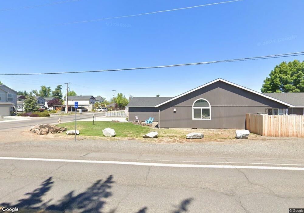 452 Beall Ln, Central Point, OR 97502 - photo 1