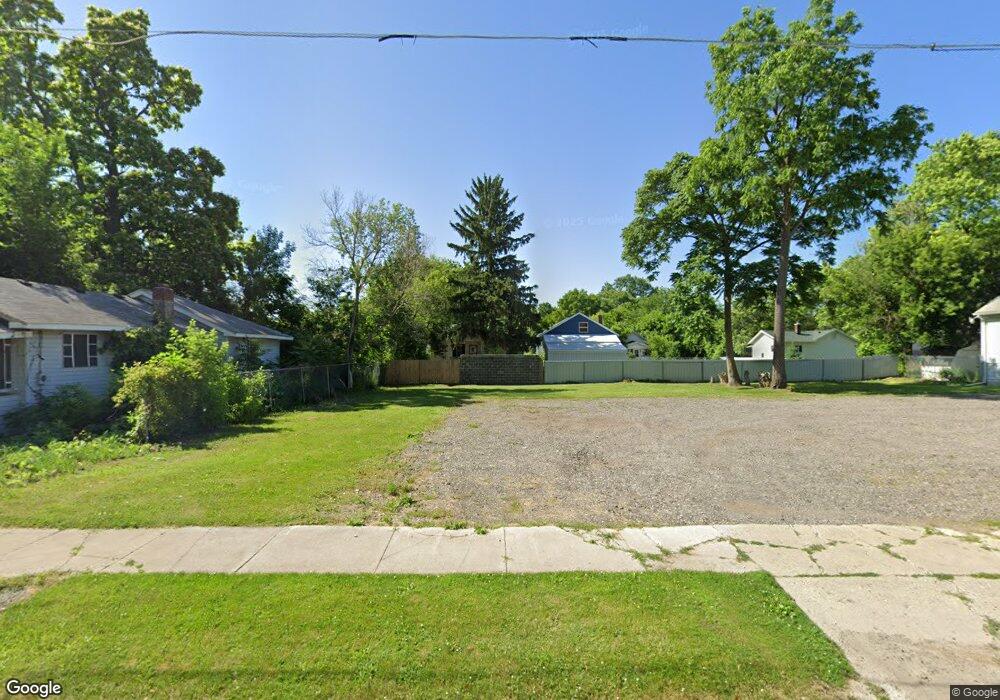 130 E Belvidere Ave, Flint, MI 48503 - photo 1