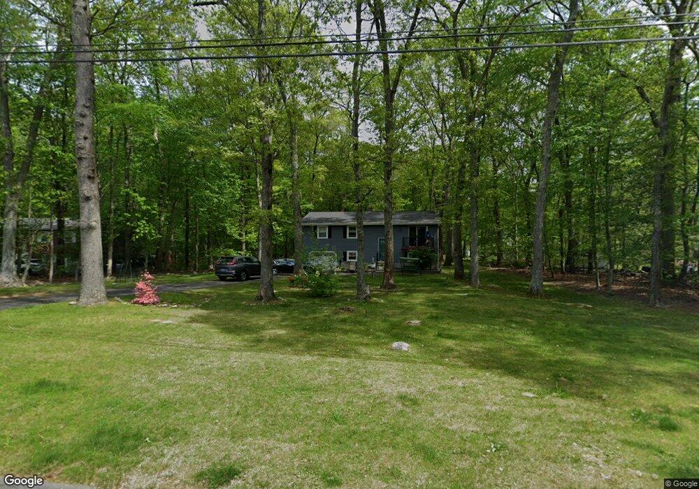 47 Partridge Hollow Rd, Gales Ferry, CT 06335 - photo 1