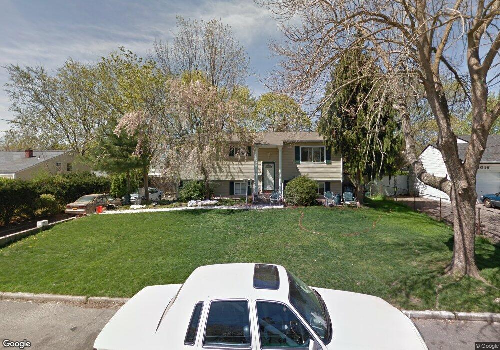 3014 Chestnut Ave, Medford, NY 11763 - photo 1