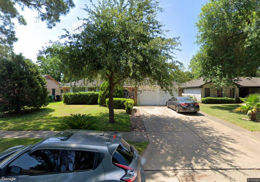 1123 Hidden Valley Dr, Houston, TX 77088 - photo 1