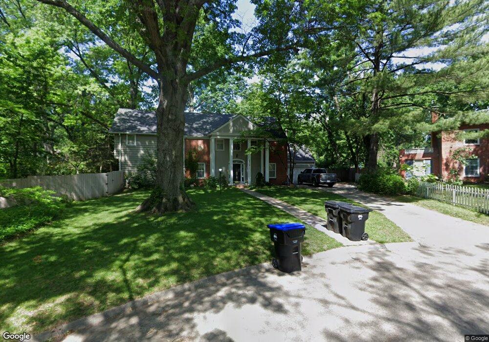 1819 SW Westwood Cir, Topeka, KS 66604 - photo 1