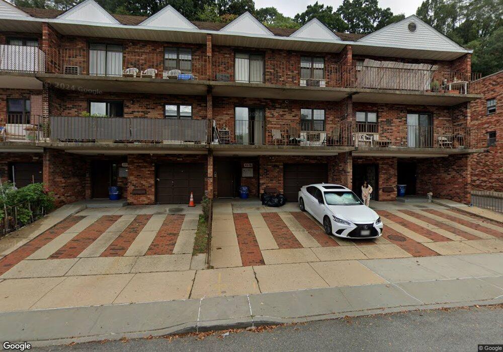 6819 242nd St unit 2-F, Little Neck, NY 11362 - photo 1