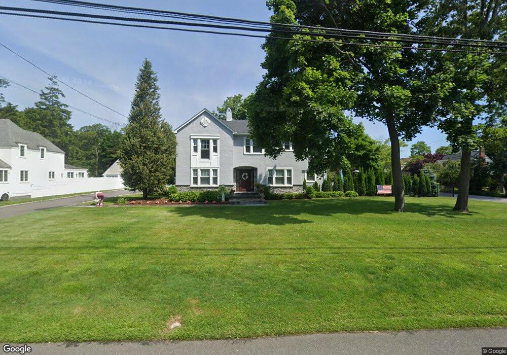 39 Elm St, Sayville, NY 11782 - photo 1