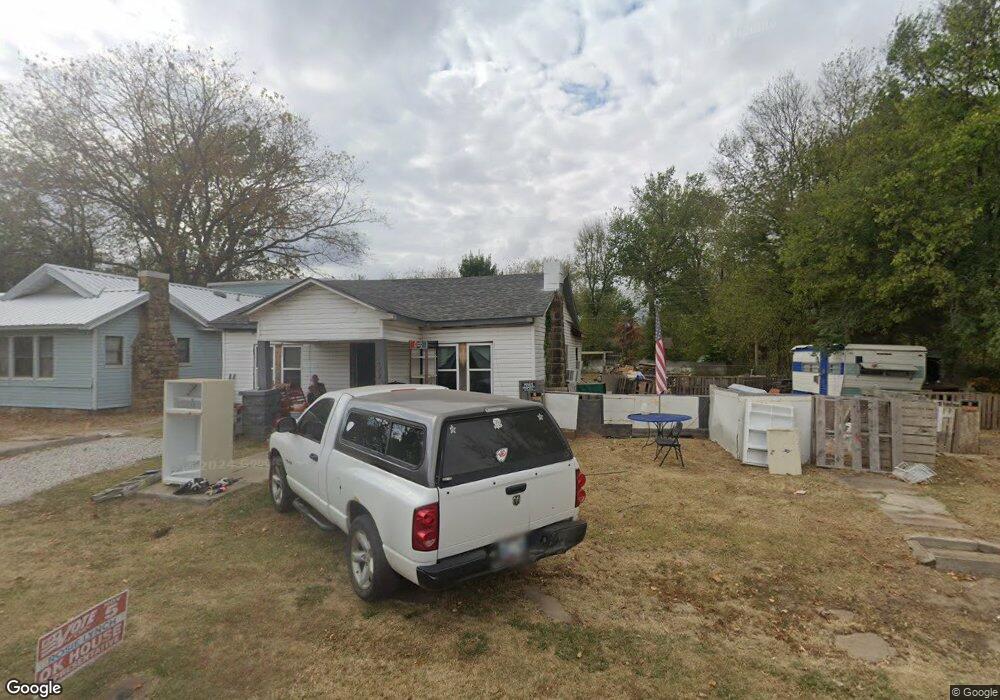1322 N Alabama Ave, Okmulgee, OK 74447 - photo 1