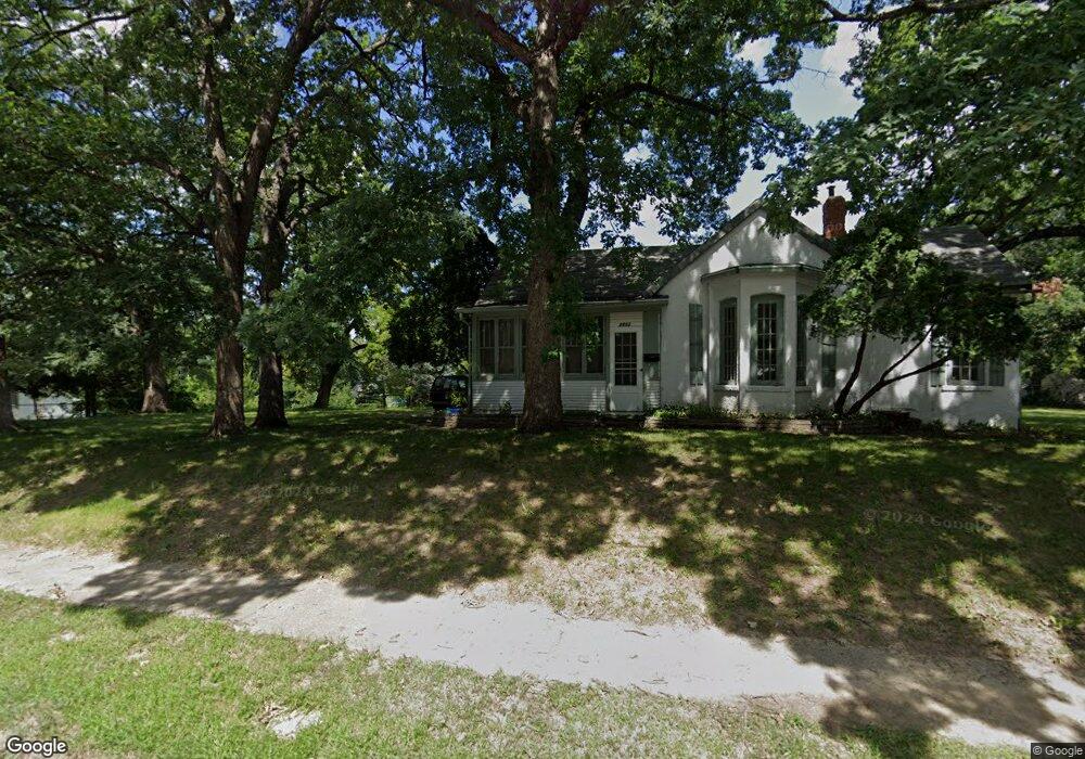 2803 Hickman Rd, Des Moines, IA 50310 - photo 1