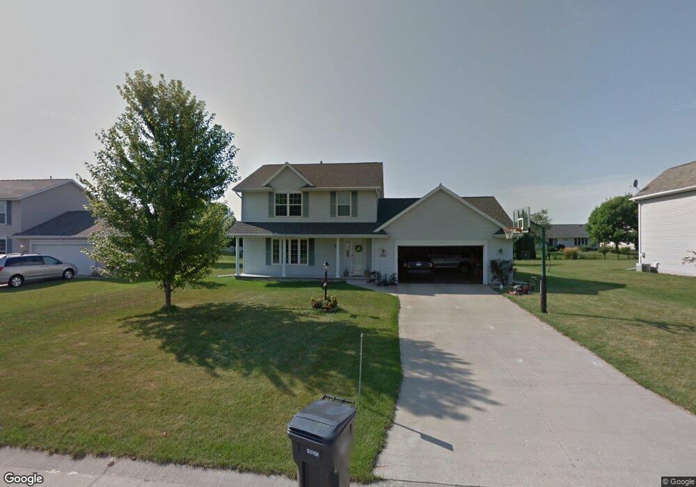 W5921 Valley Ln, Appleton, WI 54915 - photo 1