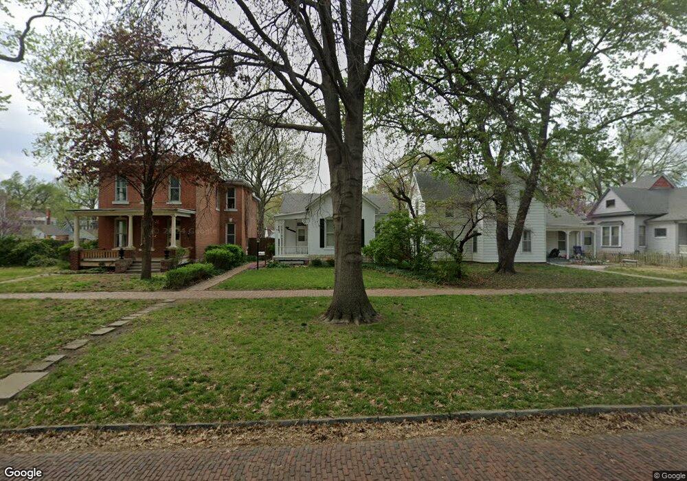 315 SW Clay St, Topeka, KS 66606 - photo 1