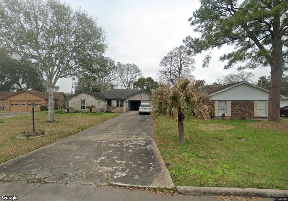 716 S Fairview Cir, Alvin, TX 77511 - photo 1