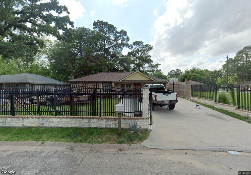 10431 Royal Oaks Dr, Houston, TX 77016 - photo 1