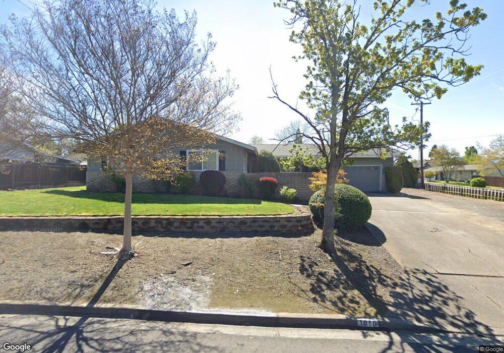 1010 Crest Dr, Central Point, OR 97502 - photo 1