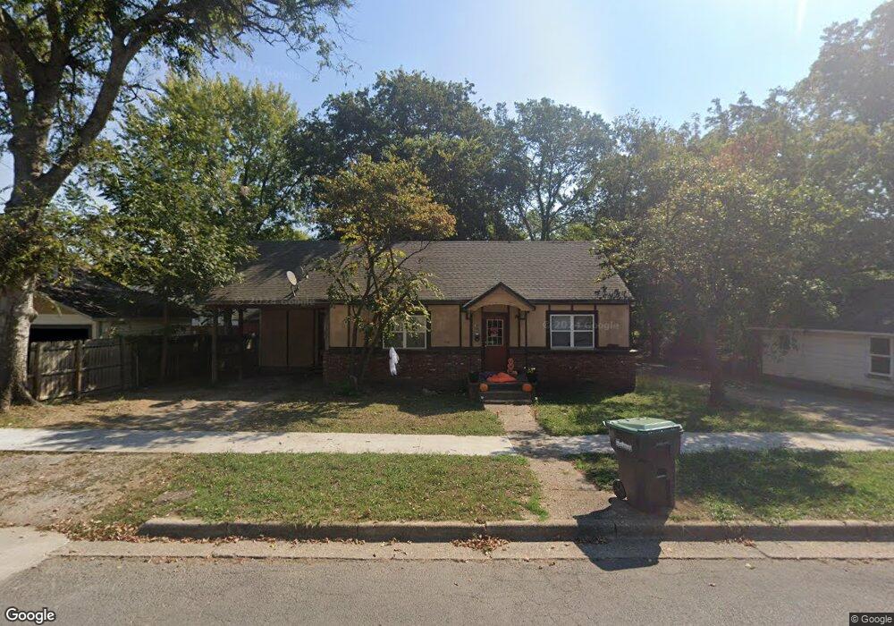 216 N Cherokee Ave, Tahlequah, OK 74464 - photo 1