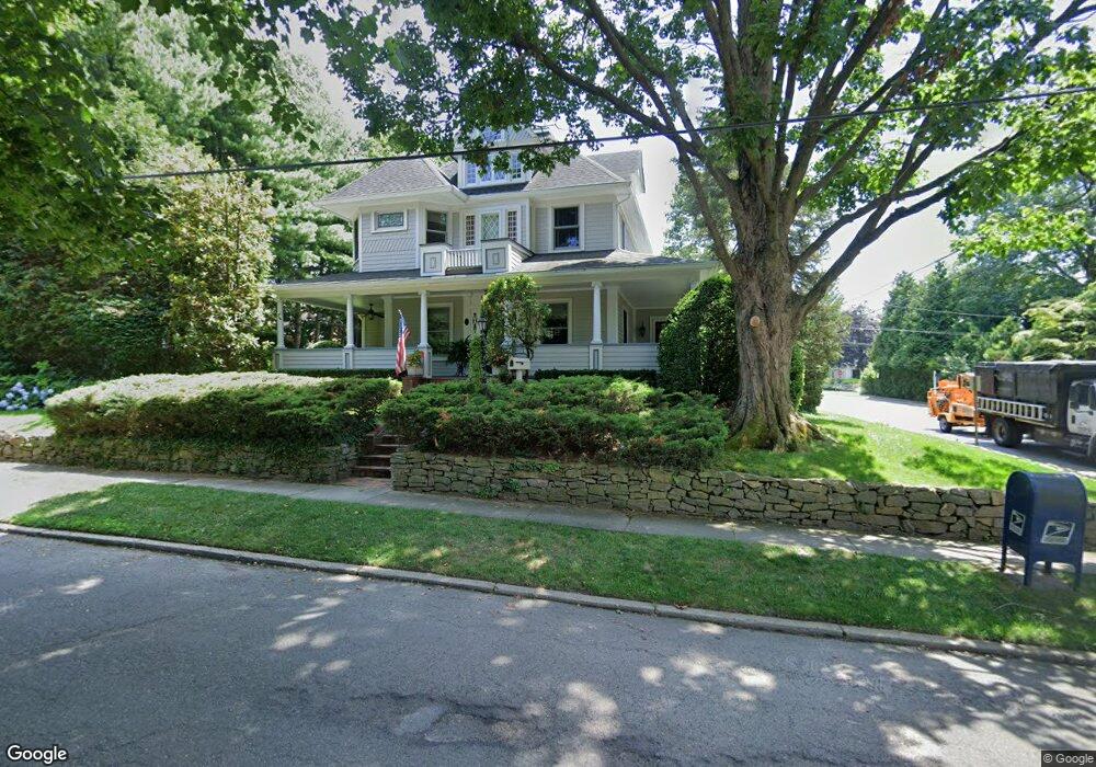 34 Bayview Ave, Port Washington, NY 11050 - photo 1