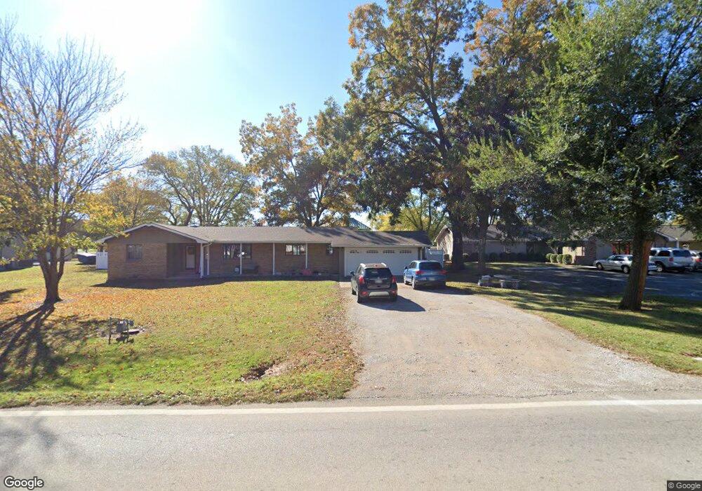 907 E 5th St, Altamont, KS 67330 - photo 1