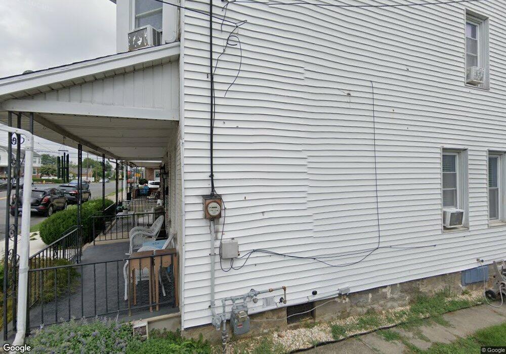 822 Maple St, Bethlehem, PA 18018 - photo 1