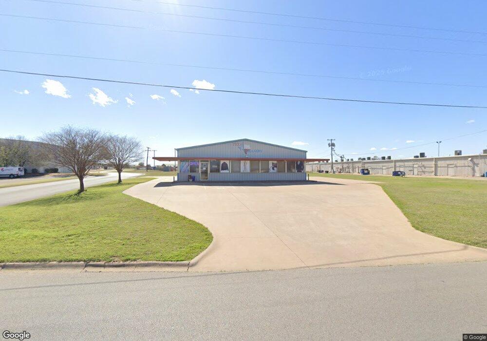 124 Faircrest Dr, Cleburne, TX 76033 - photo 1