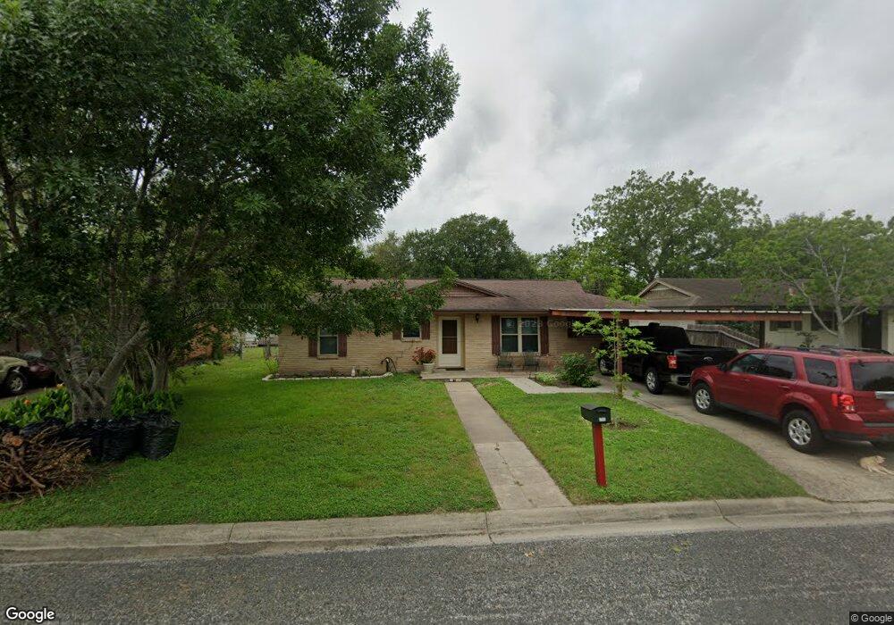 1703 N Washington St unit A7 & A8, Beeville, TX 78102 - photo 1
