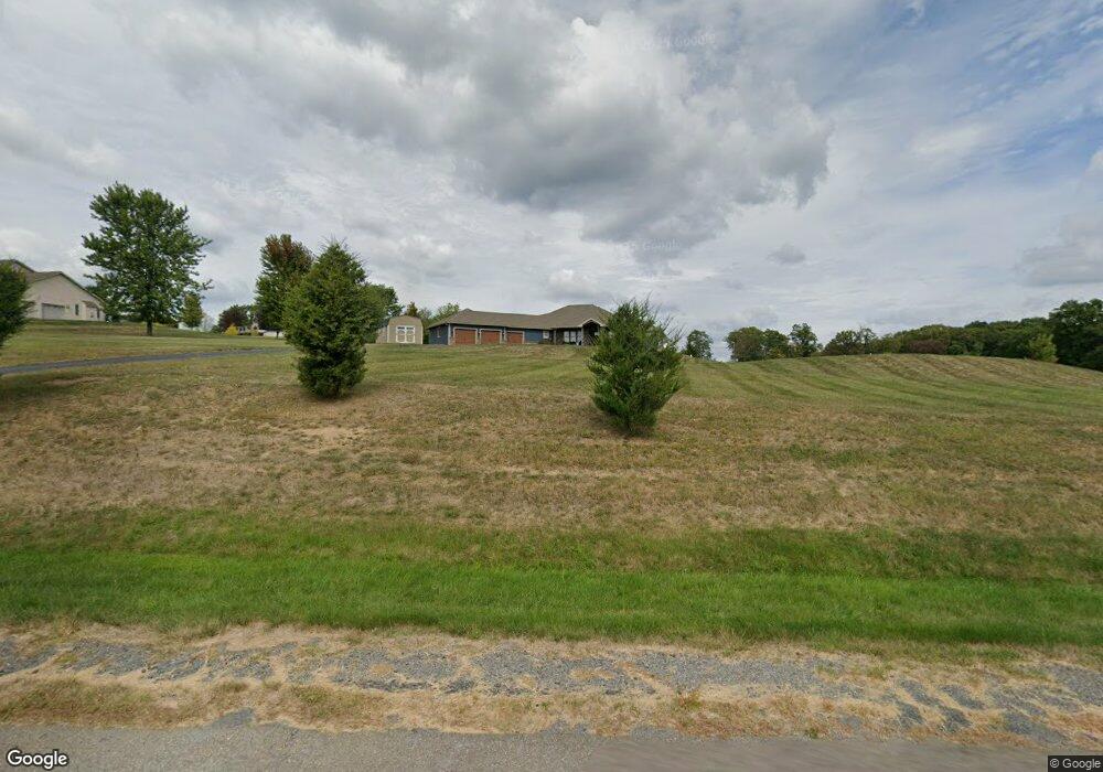 527 John Deere Dr, Sciota, PA 18354 - photo 1