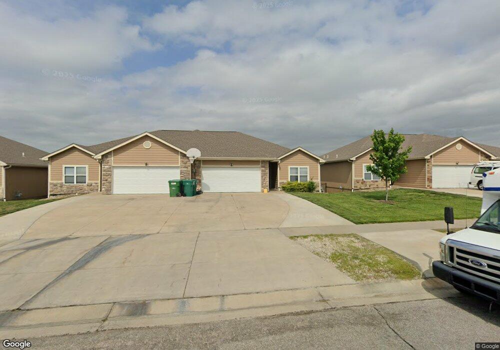 4113 SW Shenandoah Rd, Topeka, KS 66610 - photo 1