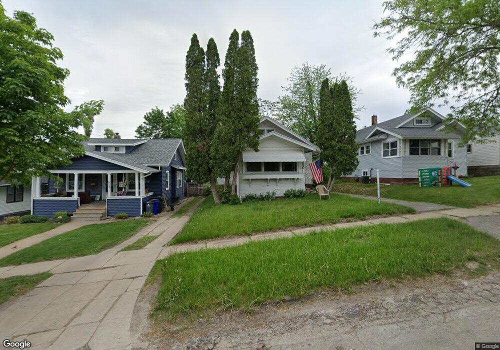 830 18th St SE, Cedar Rapids, IA 52403 - photo 1