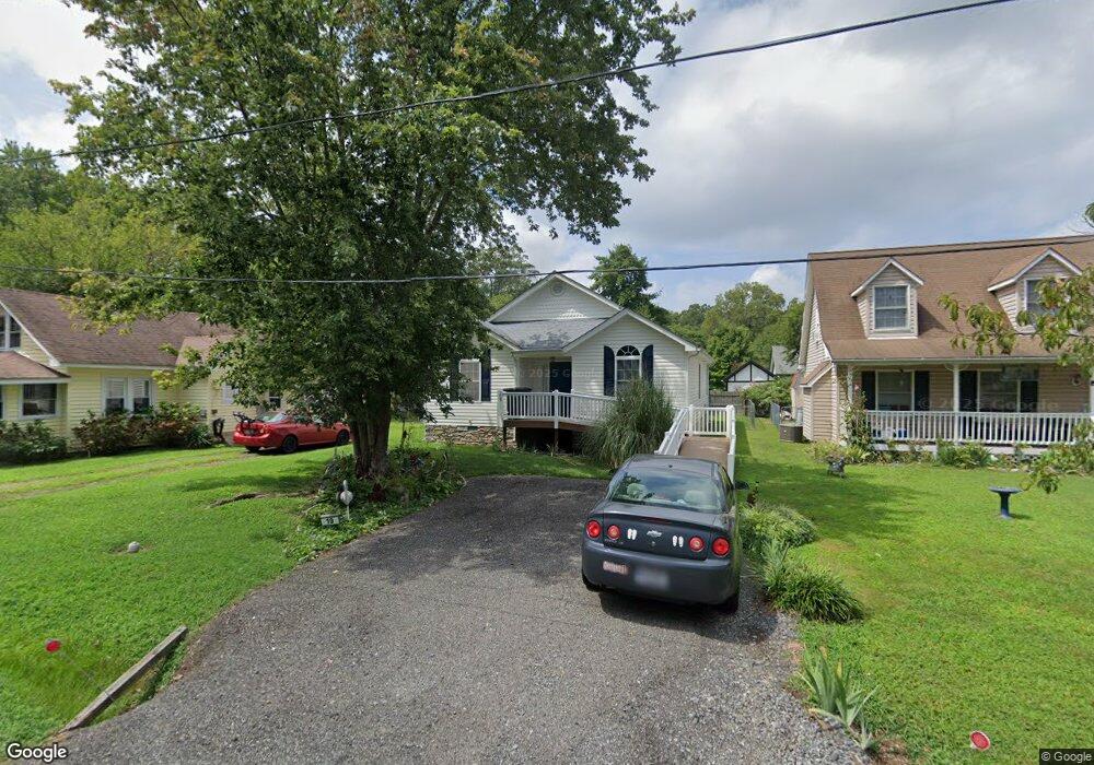 19 11th St, Colonial Beach, VA 22443 - photo 1