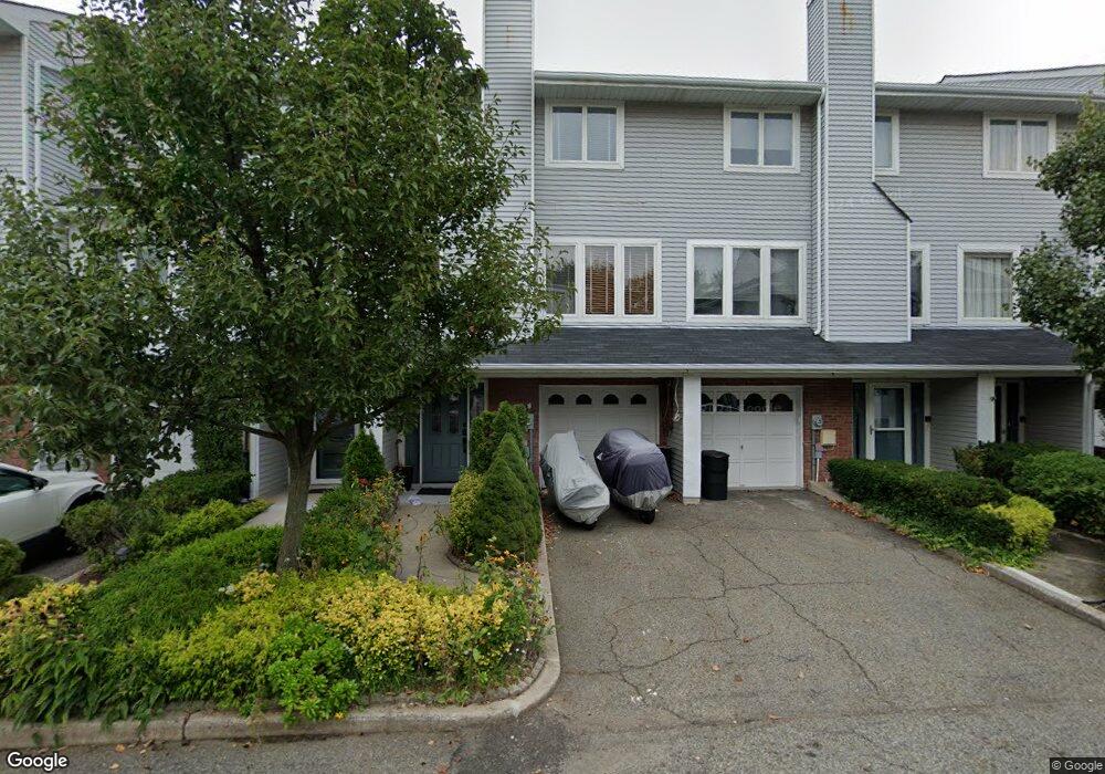 137 Admiralty Loop, Staten Island, NY 10309 - photo 1