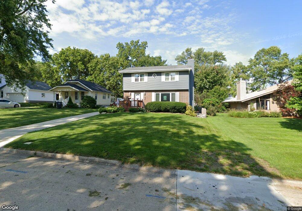 3932 43rd St, Des Moines, IA 50310 - photo 1