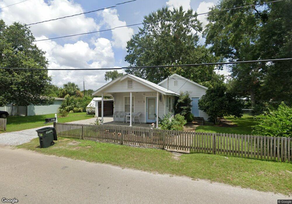 307 Washington St, Bay Saint Louis, MS 39520 - photo 1