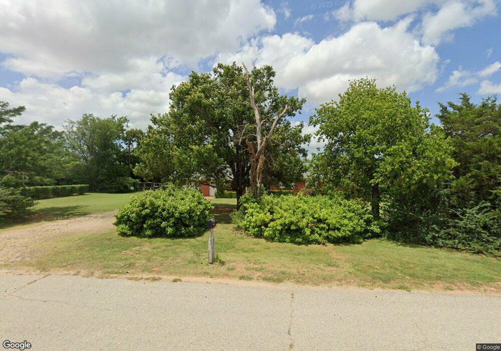 1029 NE 27th St, Moore, OK 73160 - photo 1