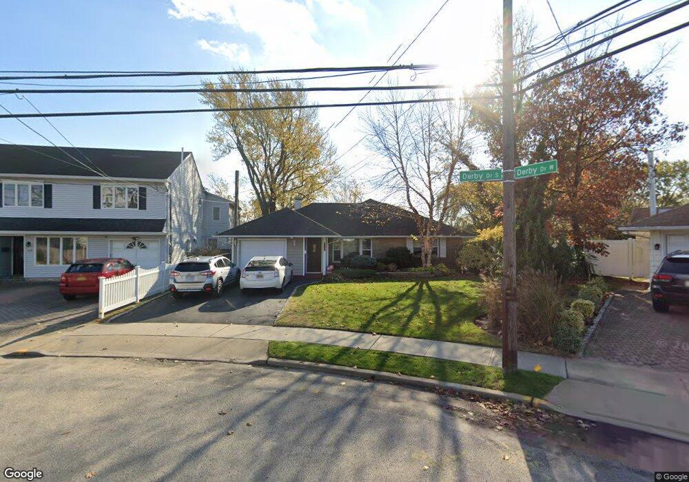 514 Derby Dr S, Oceanside, NY 11572 - photo 1