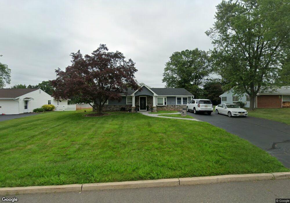 21 Pelham Rd, Kendall Park, NJ 08824 - photo 1