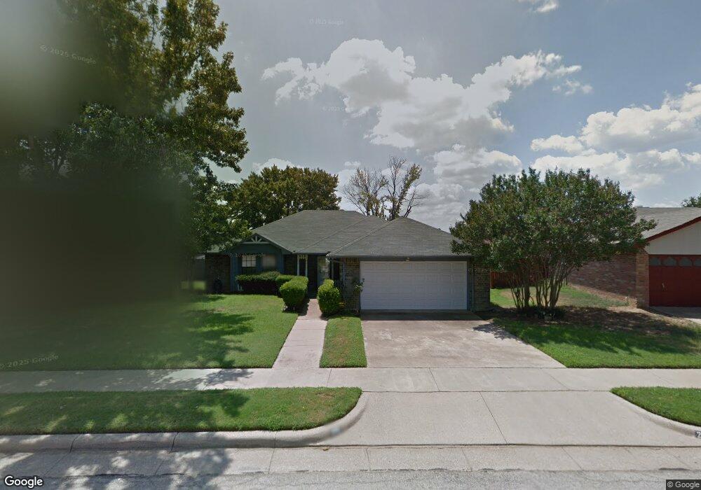 2116 Homecraft Dr, Bedford, TX 76021 - photo 1