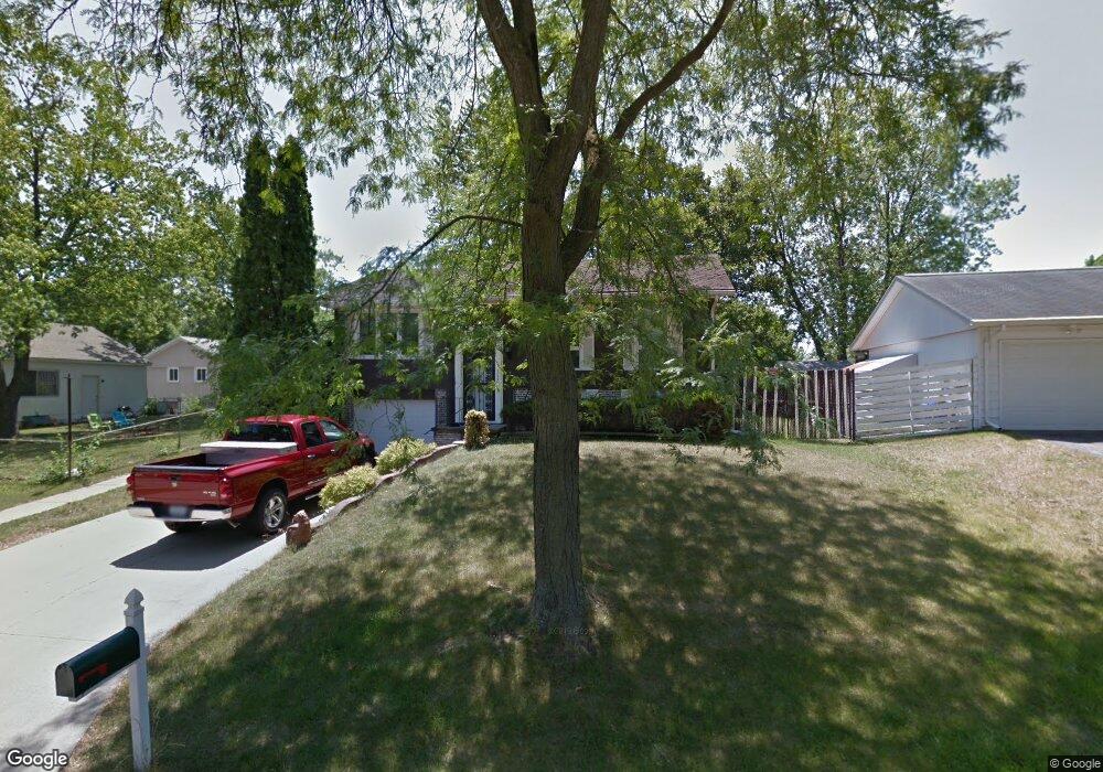 3401 Ardsley Ln SW, Cedar Rapids, IA 52404 - photo 1