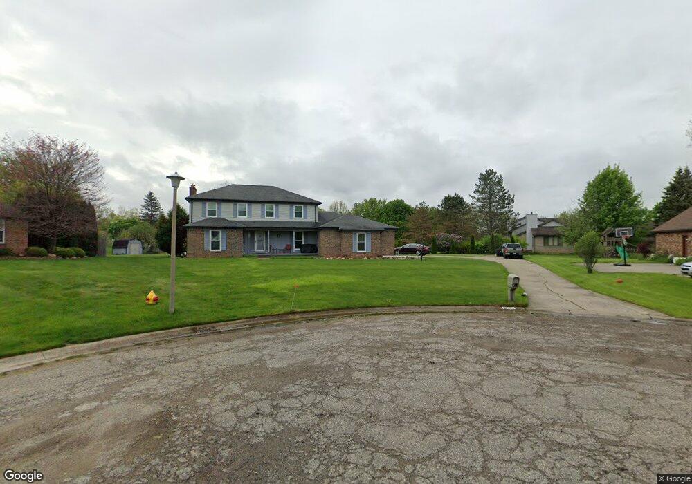 1212 Mill Creek Ct, Flint, MI 48532 - photo 1