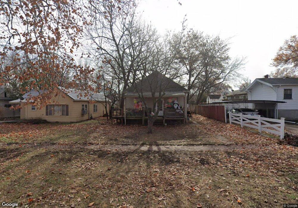 1222 Grand Ave, Parsons, KS 67357 - photo 1