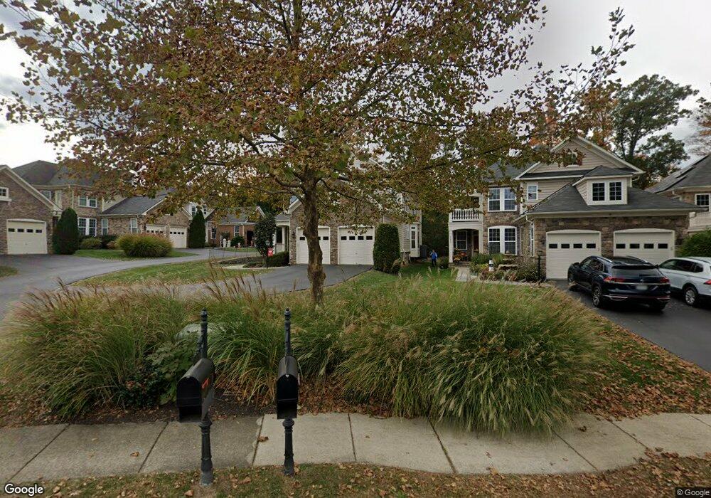 42929 Thornblade Cir, Ashburn, VA 20148 - photo 1