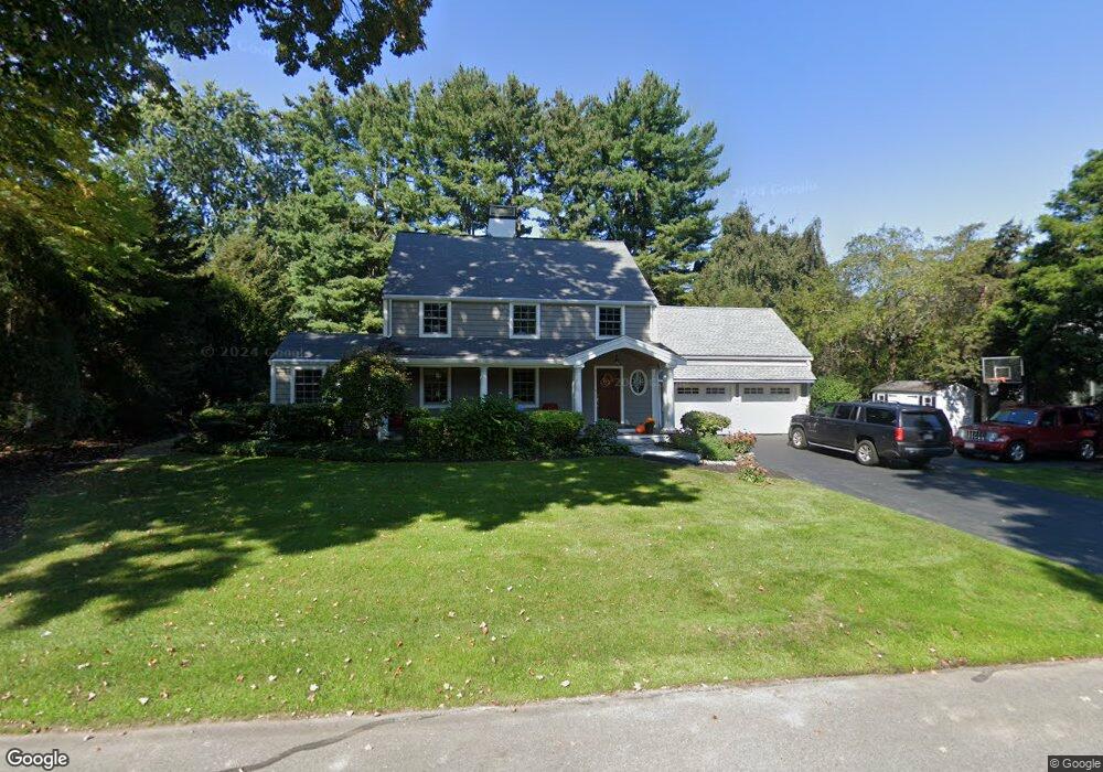 61 Standish Cir, Wellesley Hills, MA 02481 - photo 1