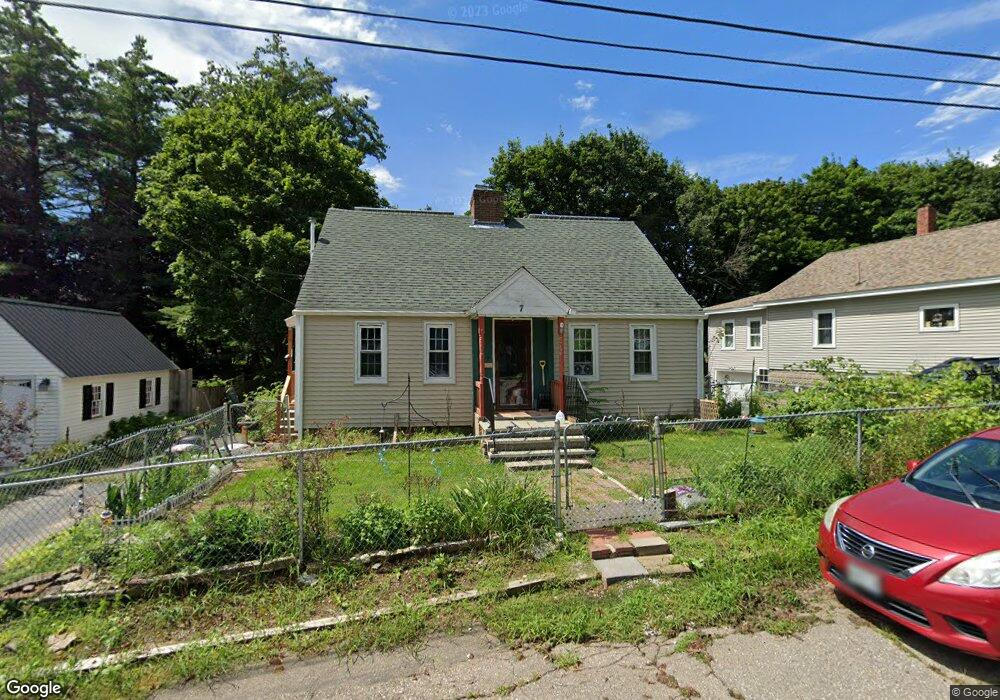 7 Ellsworth St, Springvale, ME 04083 - photo 1