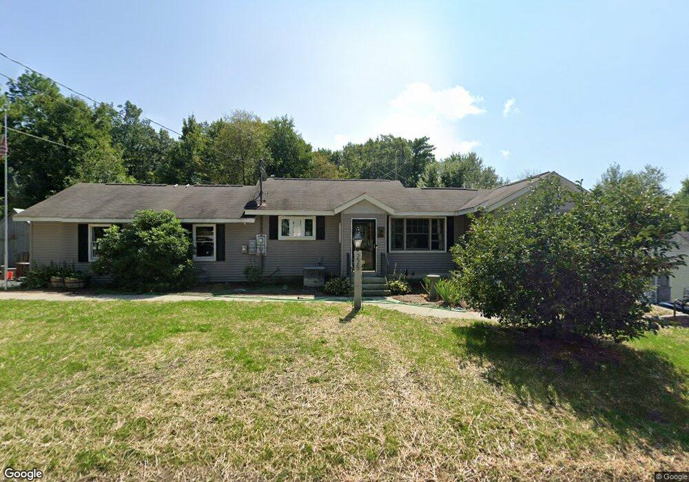 225 Pembroke Hill Rd, Pembroke, NH 03275 - photo 1