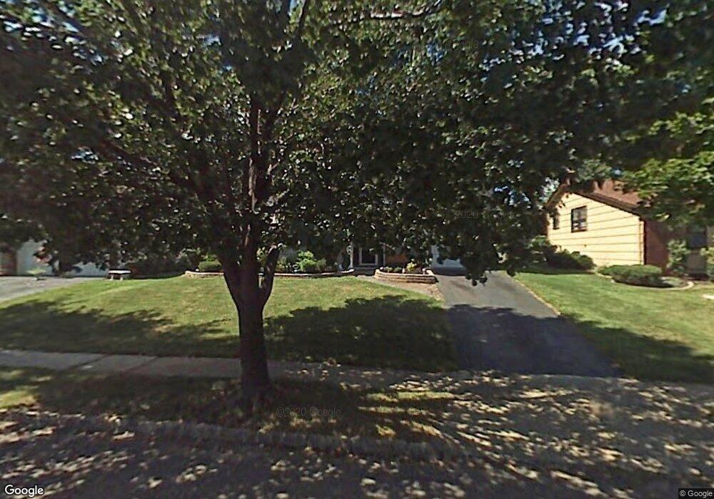 763 Chalet Dr, Woodbridge, NJ 07095 - photo 1