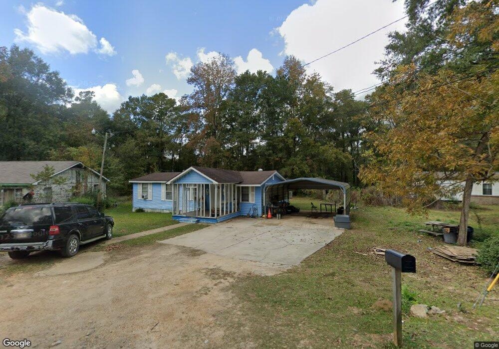 948 13th St, McComb, MS 39648 - photo 1