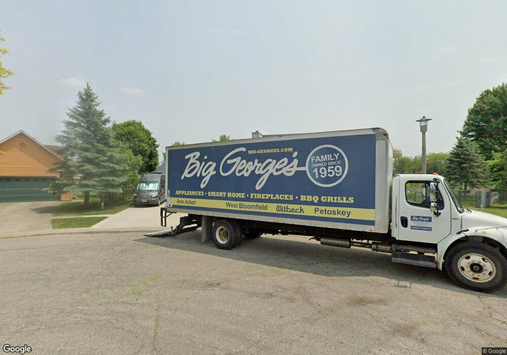 604 Drury Ct, Flushing, MI 48433 - photo 1