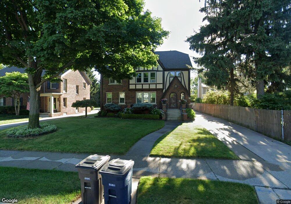 540 Neff Rd, Grosse Pointe, MI 48230 - photo 1