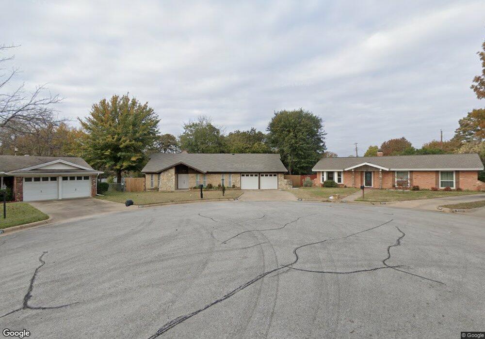 925 Charleston Ct, Bedford, TX 76022 - photo 1