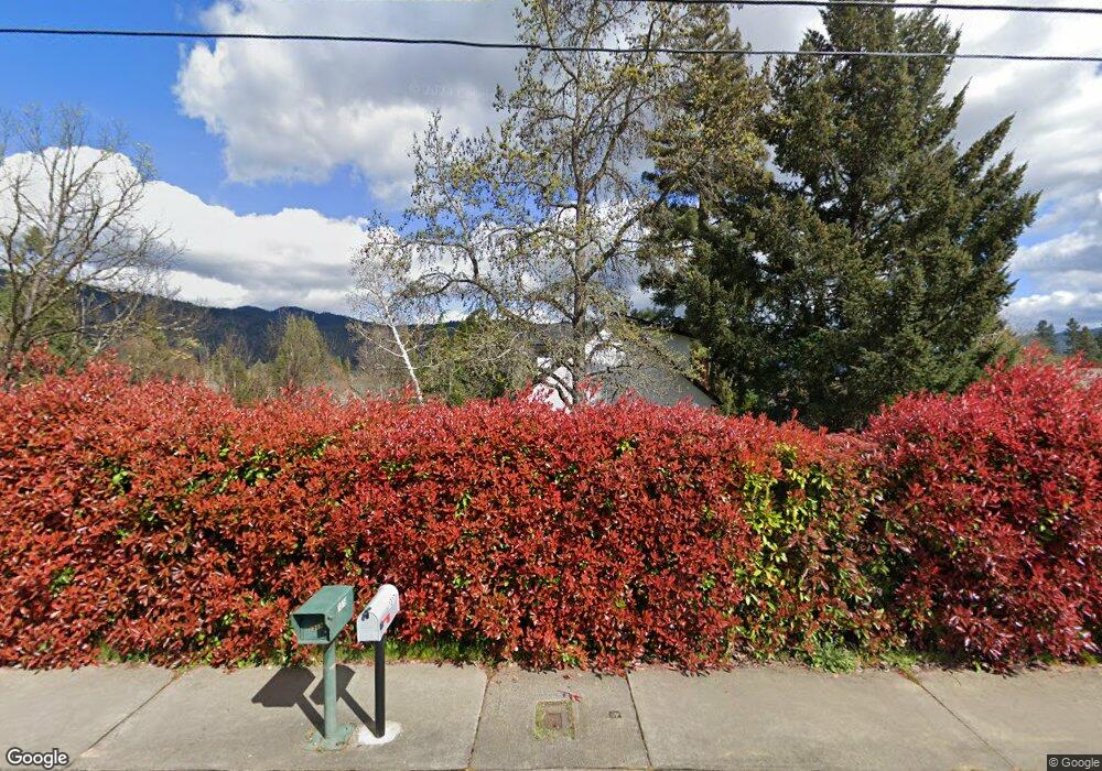 1319 NW Highland Ave, Grants Pass, OR 97526 - photo 1