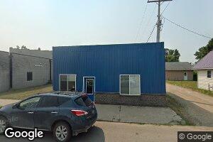 102 4th St W, Park River, ND 58270