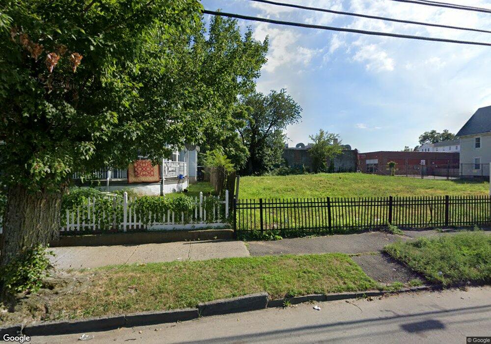 227 Laurel Ave unit 1, Bridgeport, CT 06605 - photo 1