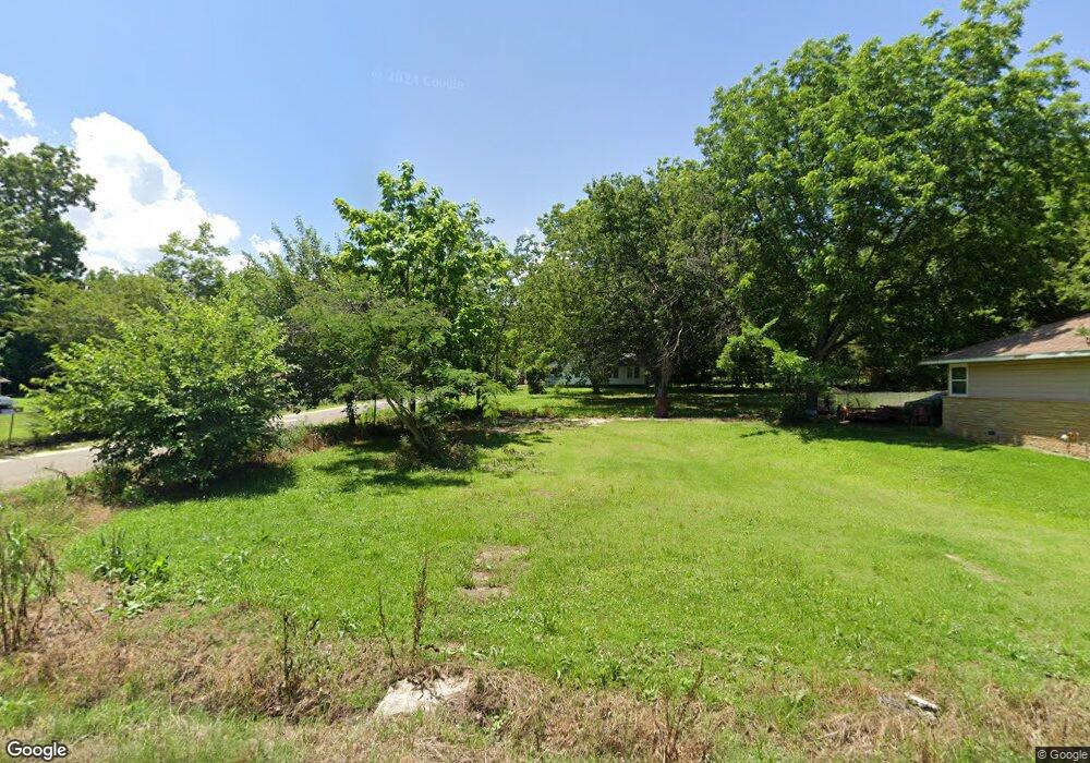 118 S 6th St, Eufaula, OK 74432 - photo 1